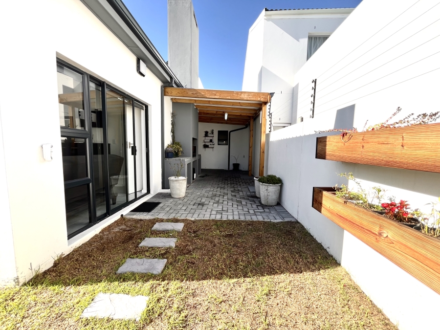 3 Bedroom Property for Sale in Sandown Western Cape